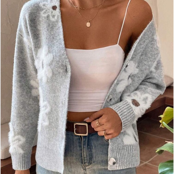 New gray floral print button down cardigan sweater - Picture 4 of 6